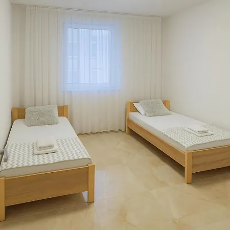 Devet Rijeka Lägenhet
